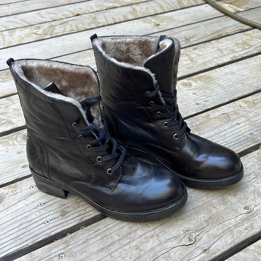Steve Madden black leather combat boots fur lined